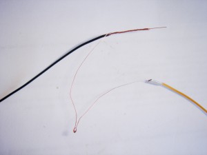 1. Twist wire with thermistor strand